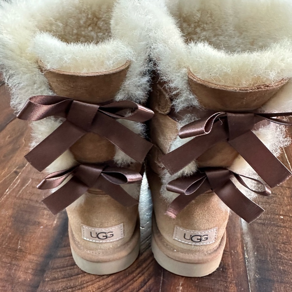 UGG Women's Tan Boots with Chocolate Bows